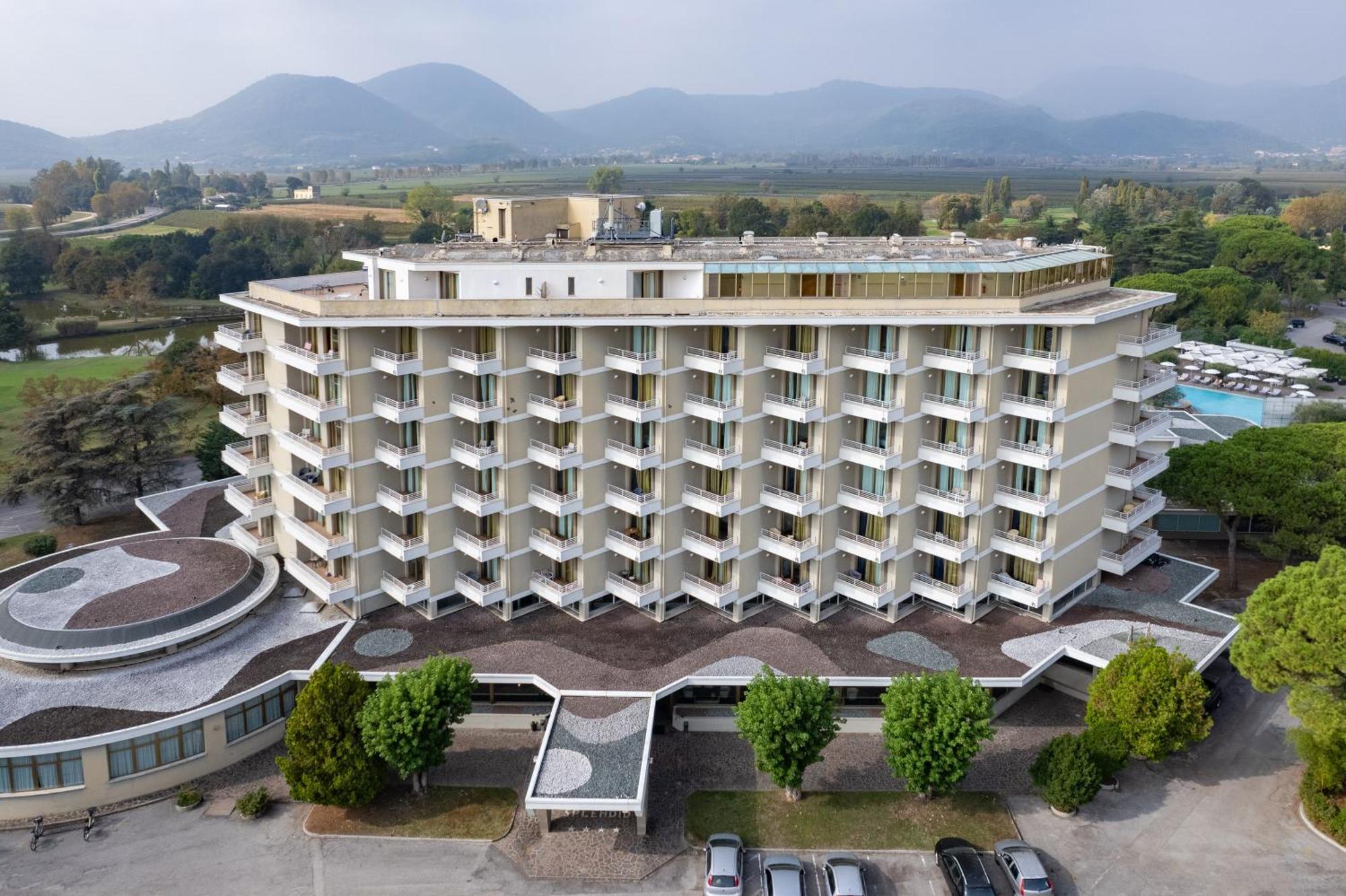 Galzignano Resort Terme & Golf - Hotel Splendid Galzignano Terme ภายนอก รูปภาพ